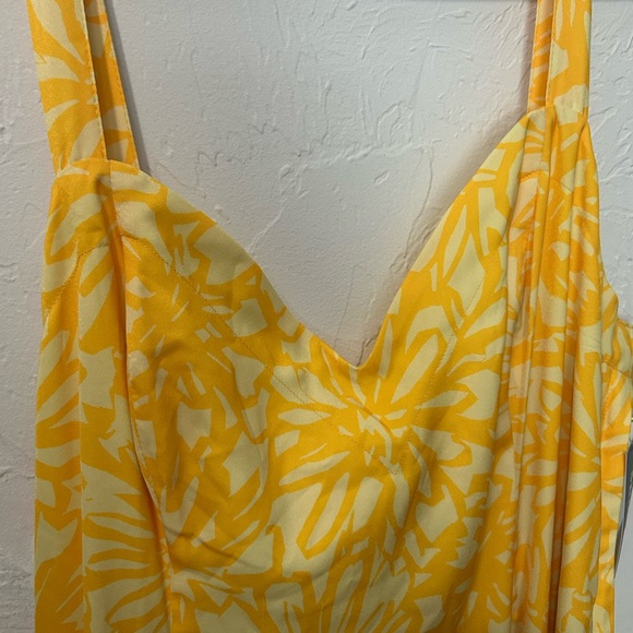 NWT ModCloth Floral Maxi Dress with Tie Back - Picture 2 of 3